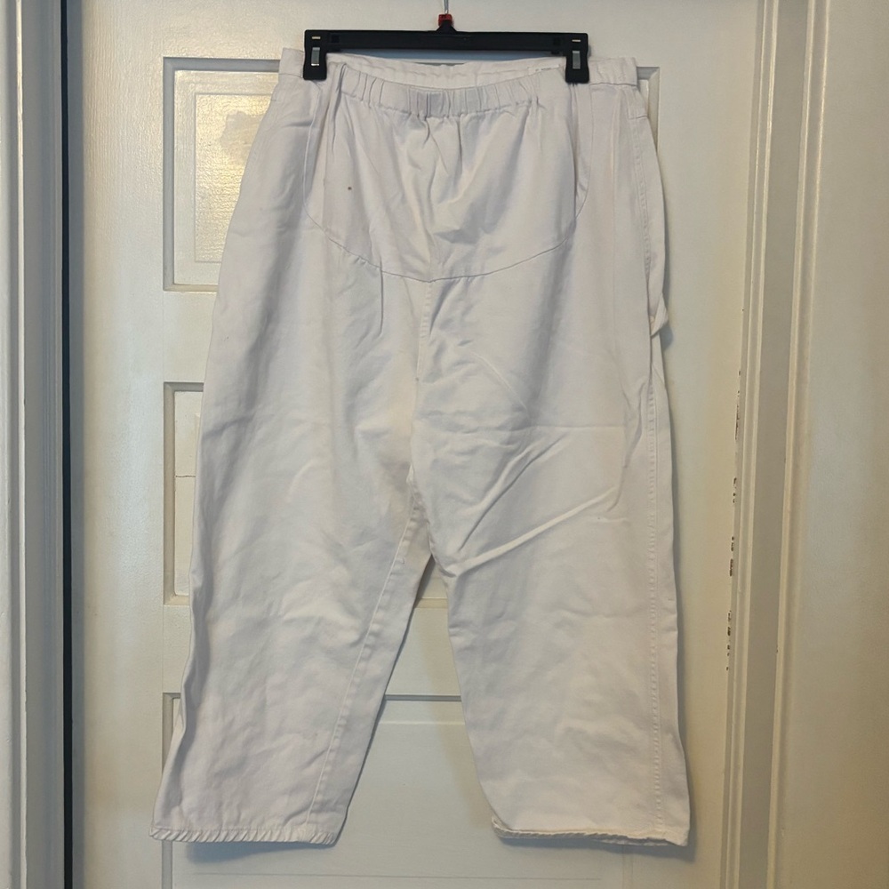Baby and Me White Maternity Capris